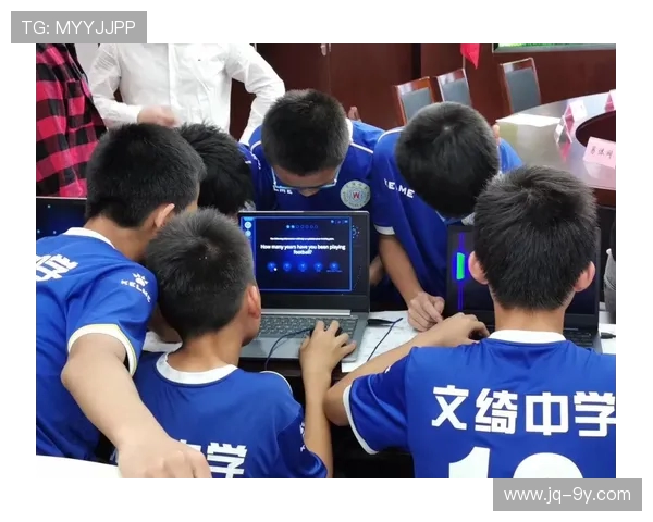 校园冲突引关注足球学生被打事件引发师生关系与校园管理反思